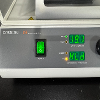 Corning LSE Benchtop Shaking Incubator image 2